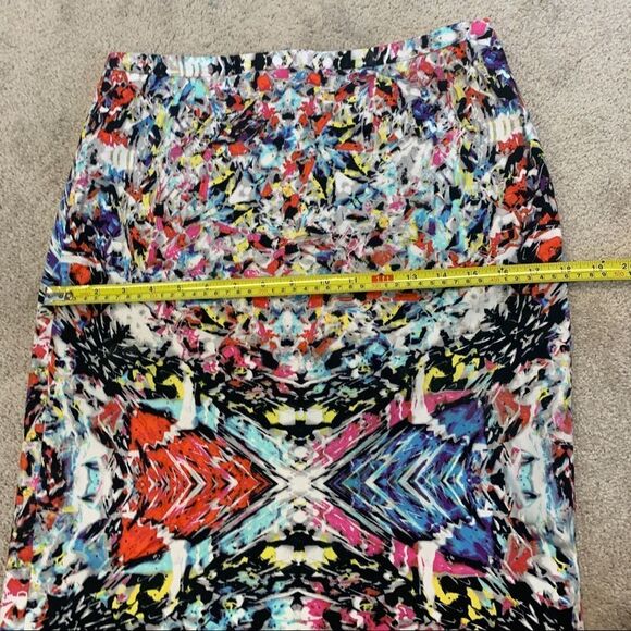 TAHARI Multicolor pencil skirt Sz 6 - Picture 9 of 11
